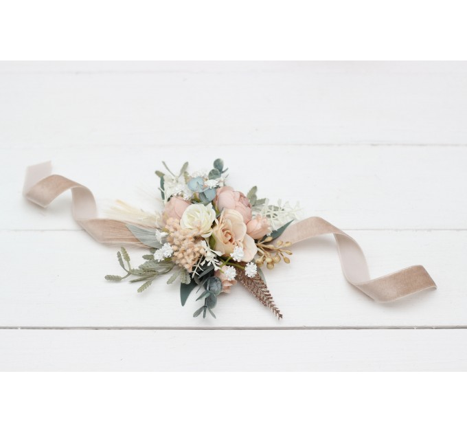  Wedding boutonnieres and wrist corsage  in blush pink beige cream color scheme. Flower accessories. 5132