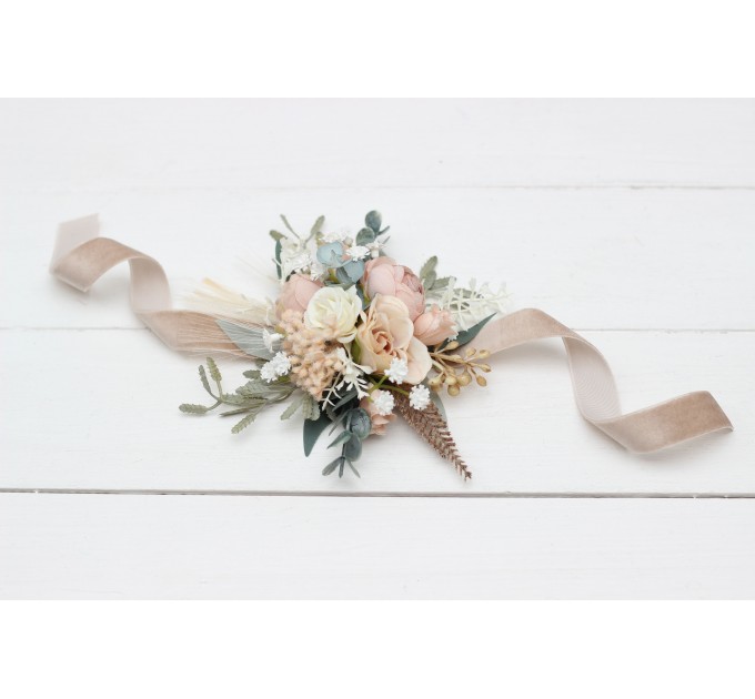  Wedding boutonnieres and wrist corsage  in blush pink beige cream color scheme. Flower accessories. 5132