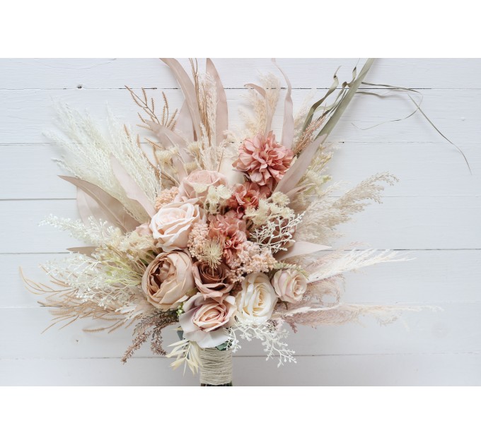 Pampas grass bouquet. Beige ivory blush pink flowers. Bridal bouquet. Faux bouquet .Fall wedding. Silk flowers. Boho wedding. Boho bouquet. Bridesmaid bouquet. 5143
