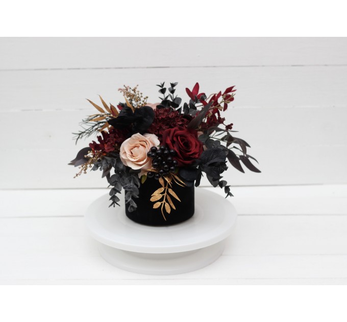 Burgundy black gold beige centerpiece. Table decor. Flowers in box. 0018
