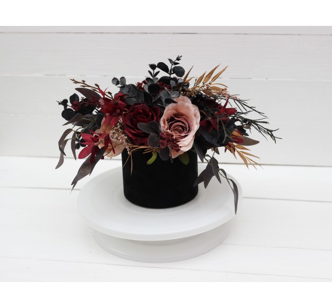 Burgundy black gold beige centerpiece. Table decor. Flowers in box. 0018