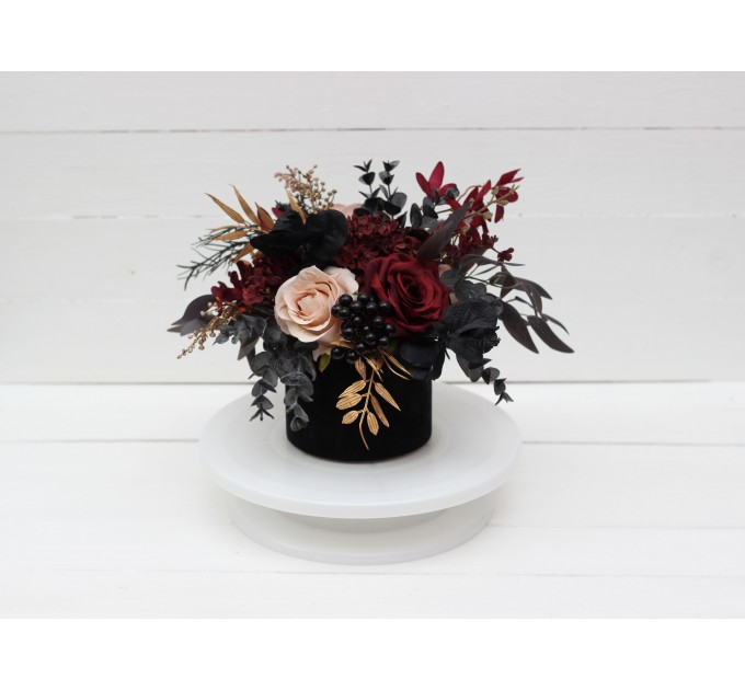Burgundy black gold beige centerpiece. Table decor. Flowers in box. 0018