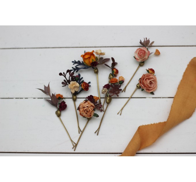  Set of  8 bobby pins in orange peach color scheme. Hair accessories. Bridesmaid hair pins. Flower accessories for wedding. 0014