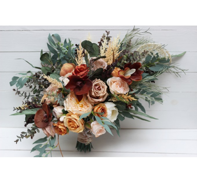 Wedding bouquets in rust brown ivory colors. Bridal bouquet. Boho wedding. Cascading bouquet. Faux bouquet. Bridesmaid bouquet. 0019