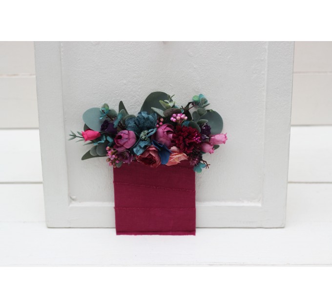 Pocket boutonniere in emerald green purple magenta teal color scheme. Jewl-tone wedding. Flower accessories. 5055