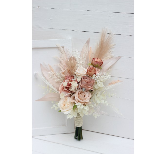 Pampas grass bouquet. Beige ivory blush pink flowers. Bridal bouquet. Faux bouquet .Fall wedding. Silk flowers. Boho wedding. Boho bouquet. Bridesmaid bouquet. 5143