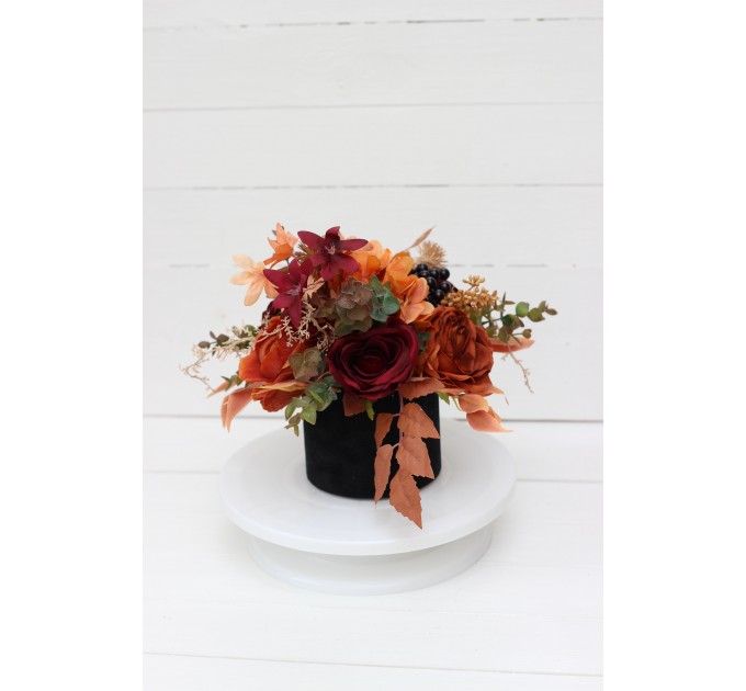 Burgundy black rust centerpiece. Table decor. Wedding flowers in box. 5191