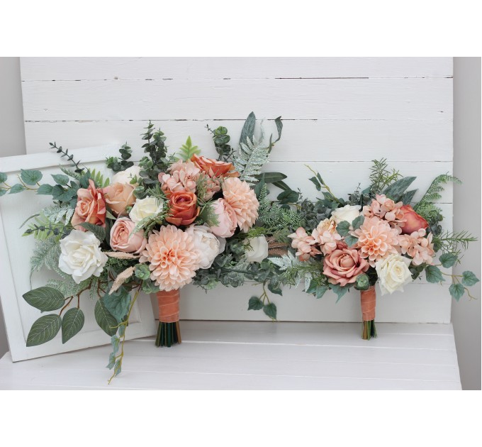 Wedding bouquets in peach cream colors. Bridal bouquet. Dahlia bouquet. Cascading bouquet Faux bouquet. Bridesmaid bouquet. 5190