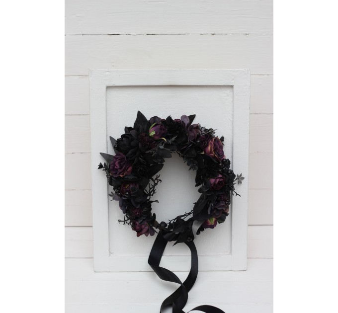 Black purple flower crown. Halloween flower crown. Hair wreath. Gothic flower crown. Wedding flowers. 5070
