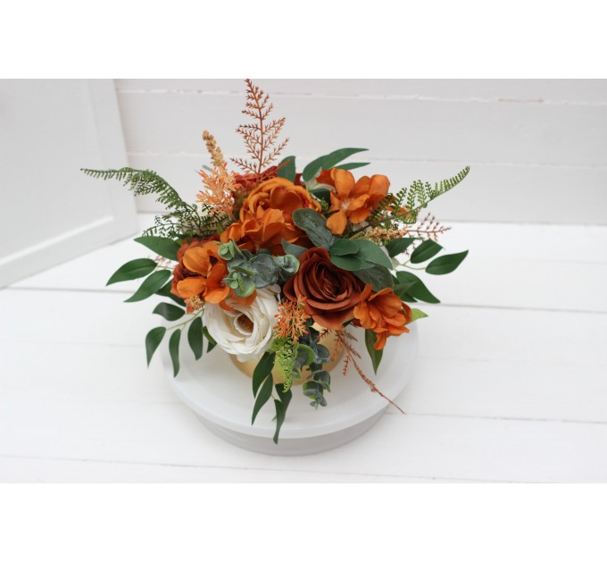 Burnt orange ivory rust emerald green centerpiece. Table decor. Wedding flowers in box. 5201