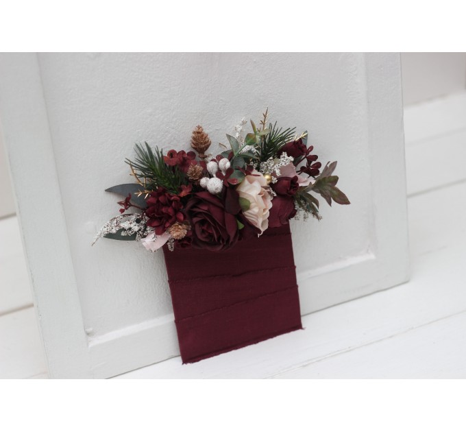 Pocket boutonniere in burgundy blush pink gold color scheme. Flower accessories. Winter wedding. 5214