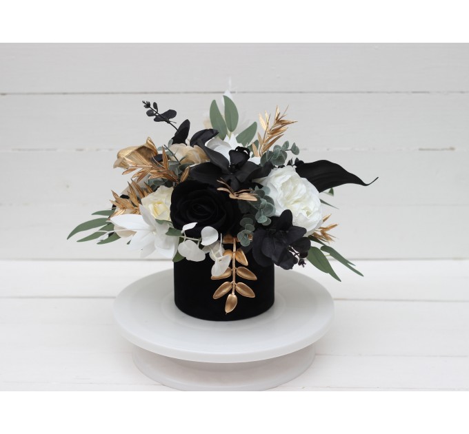 White black gold centerpiece. Table decor. Wedding flowers in box. 5065