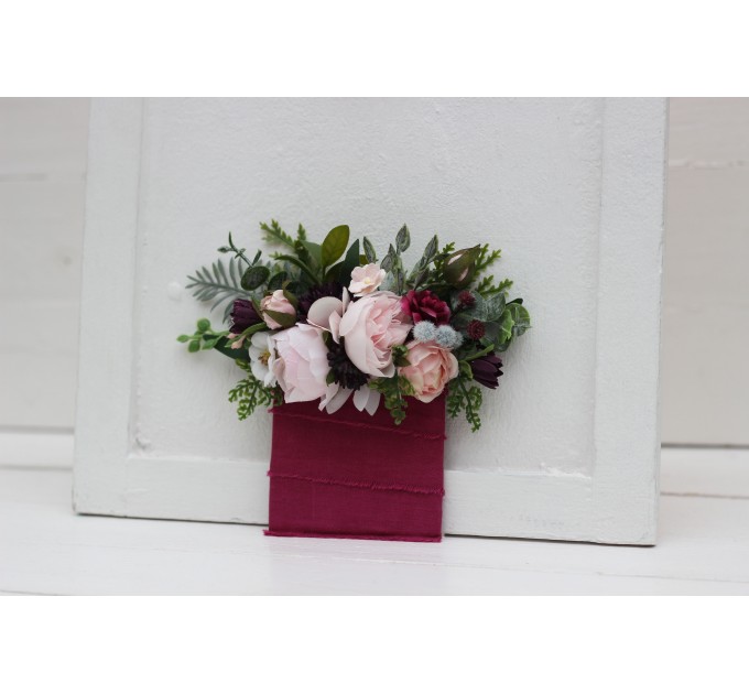 Pocket boutonniere in blush pink and magenta color scheme. Flower accessories. Pocket flowers. Square flowers. 5233