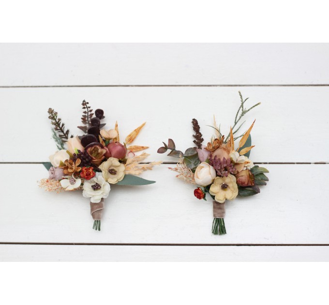 Buttonhole Wedding boutonnieres and wrist corsage in rust brown ivory color theme. Flower accessories. 0019