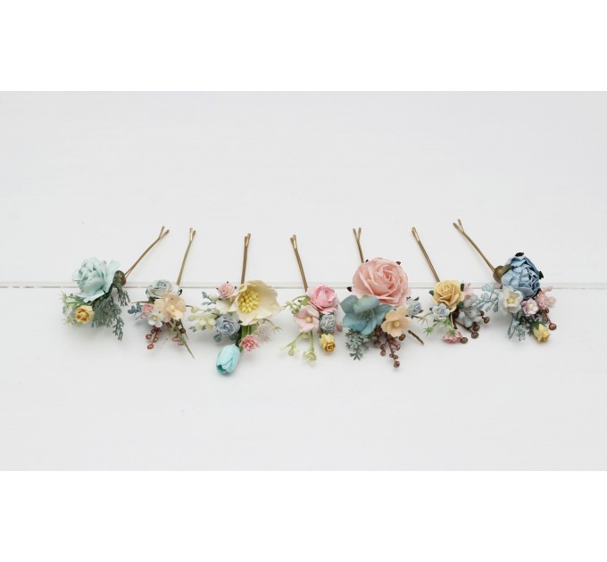 Set of 7 bobby pins in pastel color scheme. Hair accessories. Flower accessories for wedding. 5259