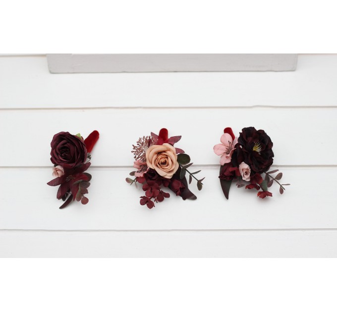 Wedding boutonnieres and wrist corsage in burgundy dusty rose color scheme. Flower accessories. 5270
