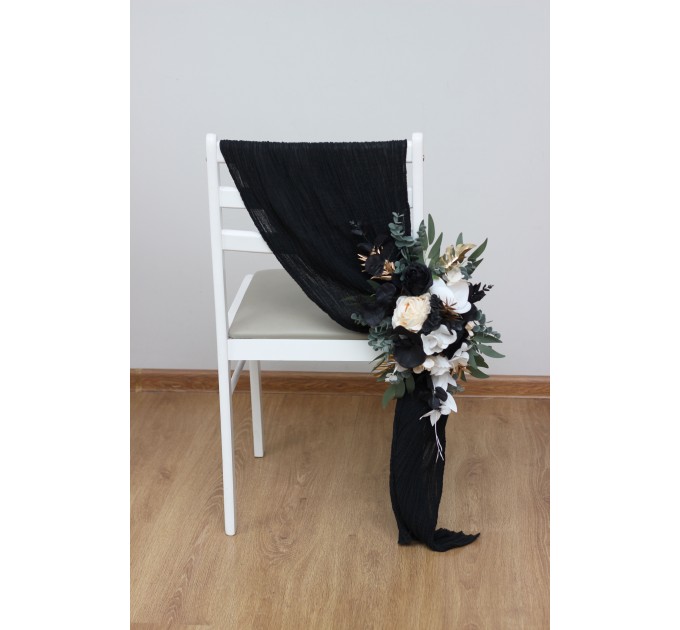 Aisle flowers in black gold white scheme. Chair flowers. Sign flowers. Wedding flowers. Flowers for wedding decor. 5065