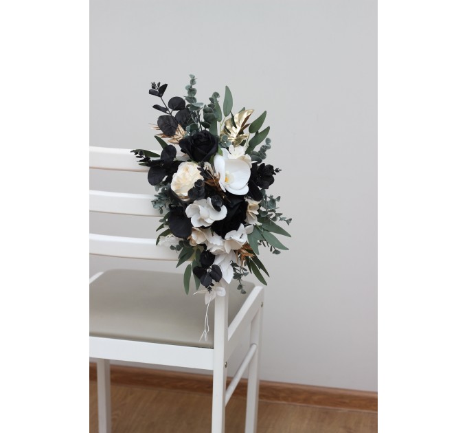 Aisle flowers in black gold white scheme. Chair flowers. Sign flowers. Wedding flowers. Flowers for wedding decor. 5065