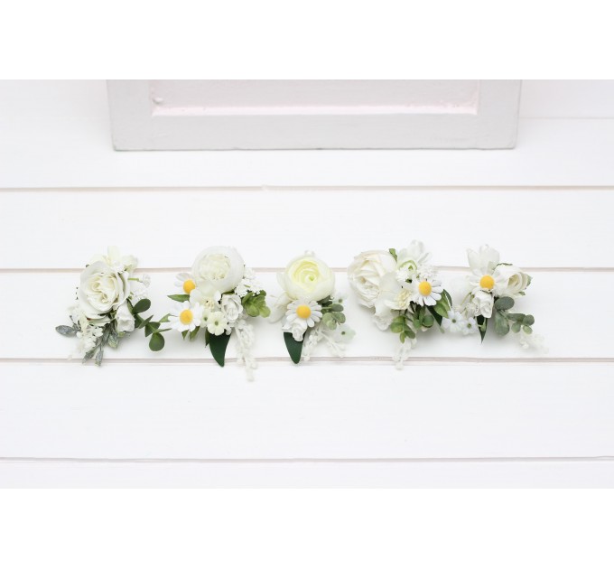 Wedding Boutonnieres & Wrist Corsage in White | Daisy Boutonniere & Mother Corsage
