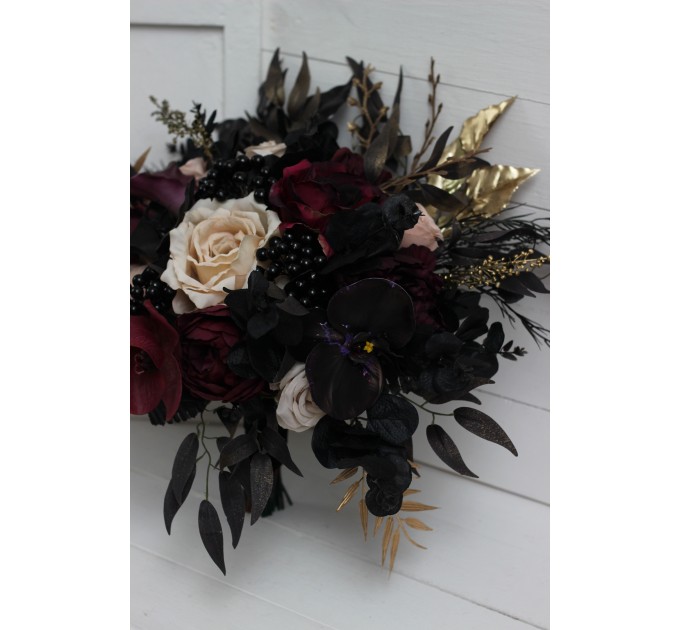 Wedding bouquets in deep purple black gold beige colors. Bridal bouquet. Cascading bouquet. Faux bouquet. Bridesmaid bouquet. Halloween wedding. BLACK
