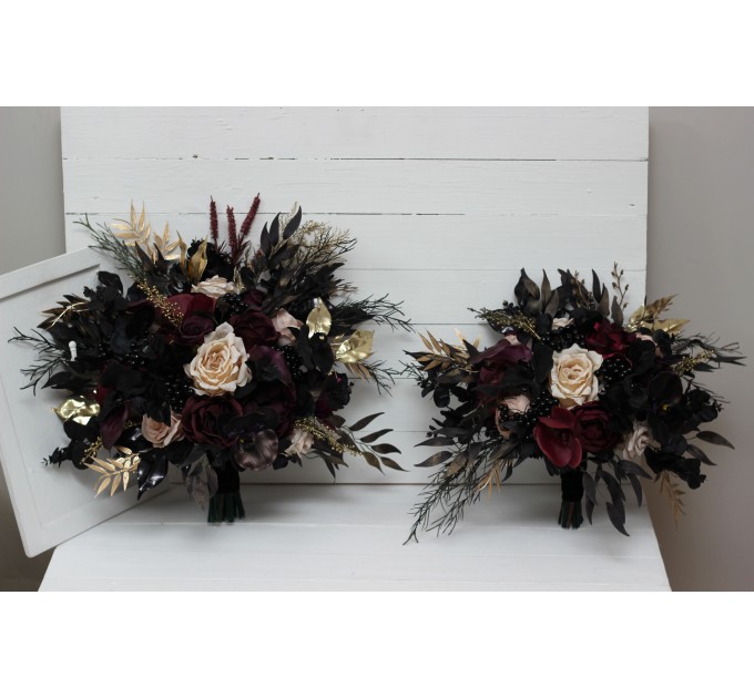Wedding bouquets in deep purple black gold beige colors. Bridal bouquet. Cascading bouquet. Faux bouquet. Bridesmaid bouquet. Halloween wedding. BLACK