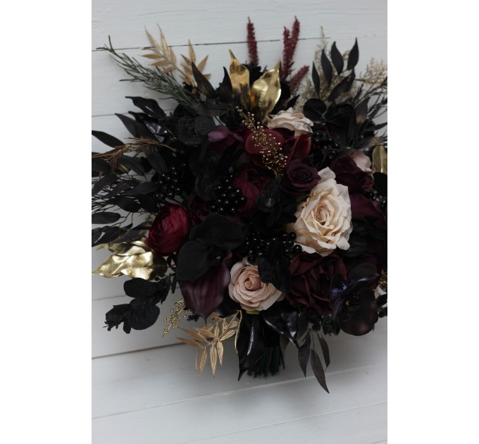 Wedding bouquets in deep purple black gold beige colors. Bridal bouquet. Cascading bouquet. Faux bouquet. Bridesmaid bouquet. Halloween wedding. BLACK