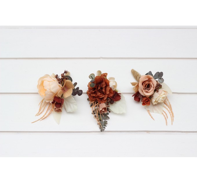 Wedding boutonnieres and wrist corsage in terracotta brown creamcolor scheme. Flower accessories. 5100