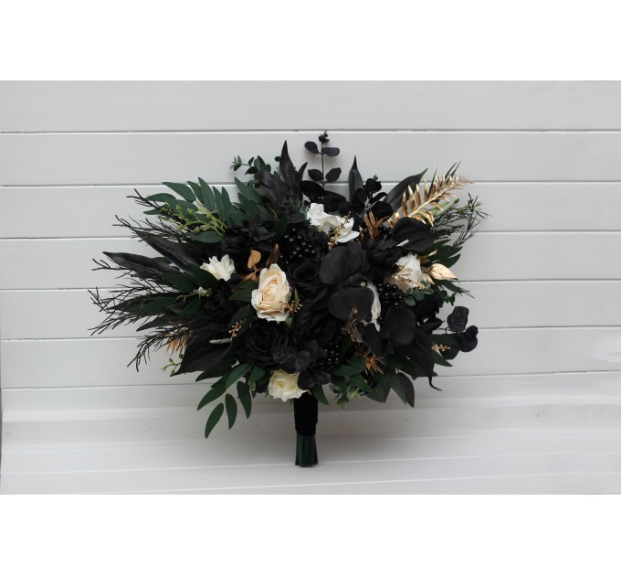 Hunter Green, Ivory, Black, and Gold Wedding Bouquets – Classic & Cascading Bridal Designs