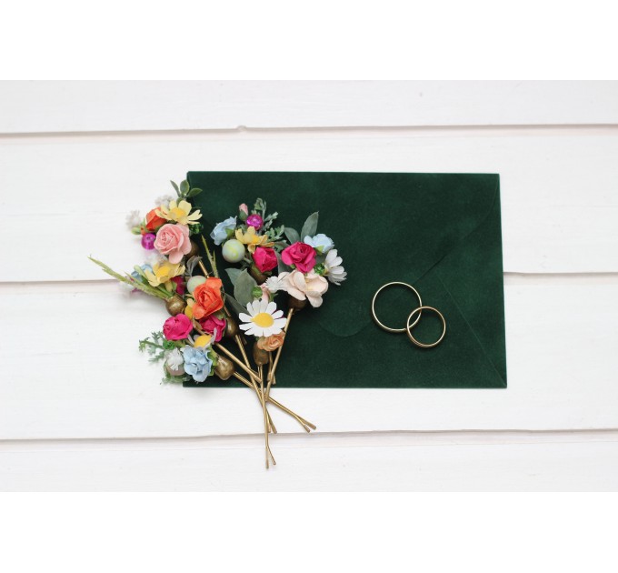 Set of 7 bobby pins. Colorful hairpins. Flower bobby pins. Floral headpiece. Bridal hair accessories. Bridesmaid bobby pins. Bridesmaid gift. Wildflowers bobby pins. Daisies hair pins. 5306