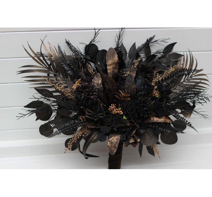 Black and Gold Gothic Wedding Bouquet – Vintage Style Bridal and Bridesmaid Designs