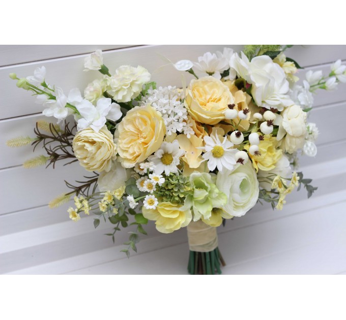 White and Yellow and Green Bouquets for Spring-Summer Weddings