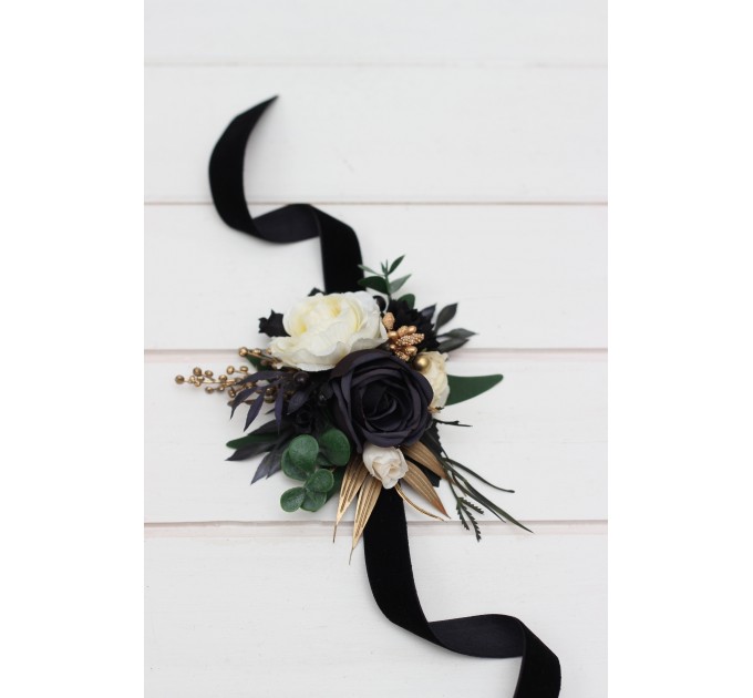 Wedding Boutonnieres and Wrist Corsages in Hunter Green, Ivory, Black, and Gold