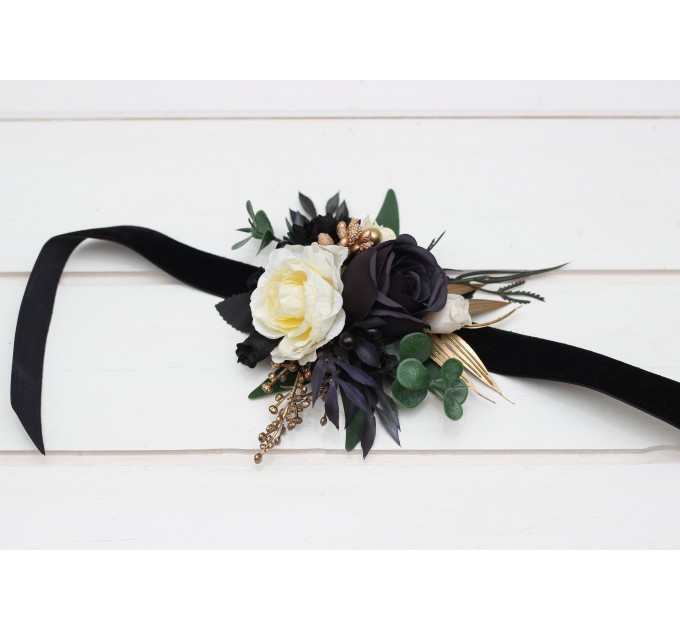 Wedding Boutonnieres and Wrist Corsages in Hunter Green, Ivory, Black, and Gold