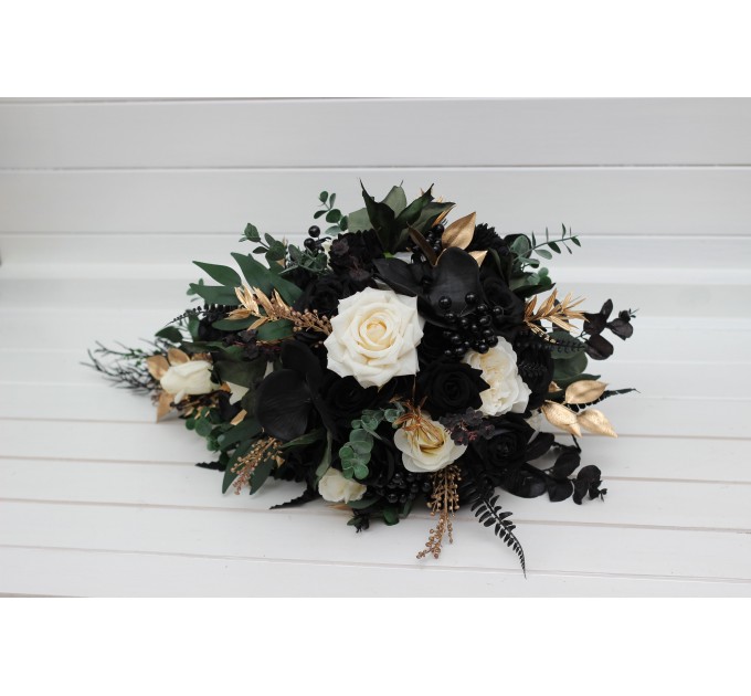 Hunter Green, Ivory, Black, and Gold Wedding Bouquets – Classic & Cascading Bridal Designs