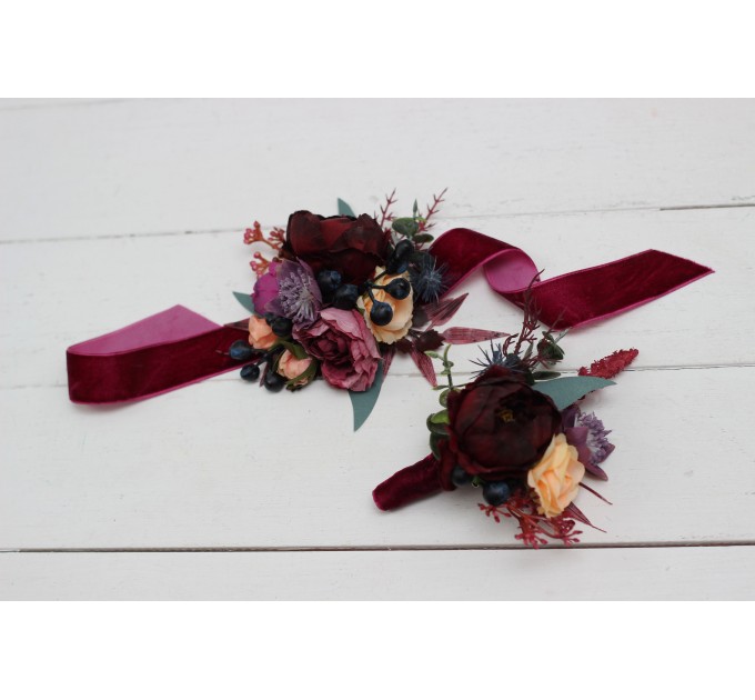 Wedding boutonnieres and wrist corsage in purple peach burgundy magenta color scheme. Flower accessories. 5316