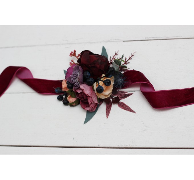 Wedding boutonnieres and wrist corsage in purple peach burgundy magenta color scheme. Flower accessories. 5316