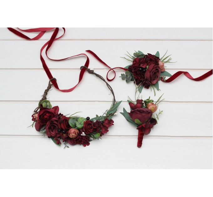 Wedding boutonnieres and wrist corsage in burgundy dusty rosecolor scheme. Flower accessories. 5329