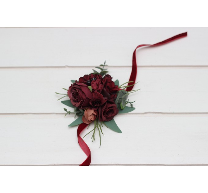 Wedding boutonnieres and wrist corsage in burgundy dusty rosecolor scheme. Flower accessories. 5329