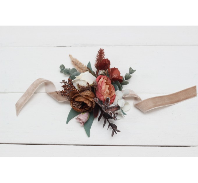 Wedding boutonnieres and wrist corsage  in beige terracotta white blush pink color theme. Flower accessories. 0027