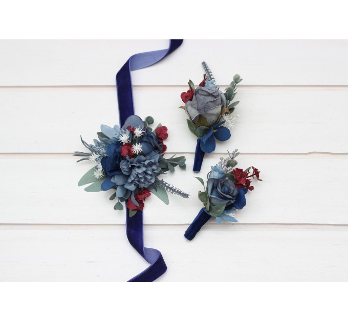 Wedding boutonnieres and wrist corsage in navy blue dusty blue burgundy sage green color scheme. Flower accessories. 5332
