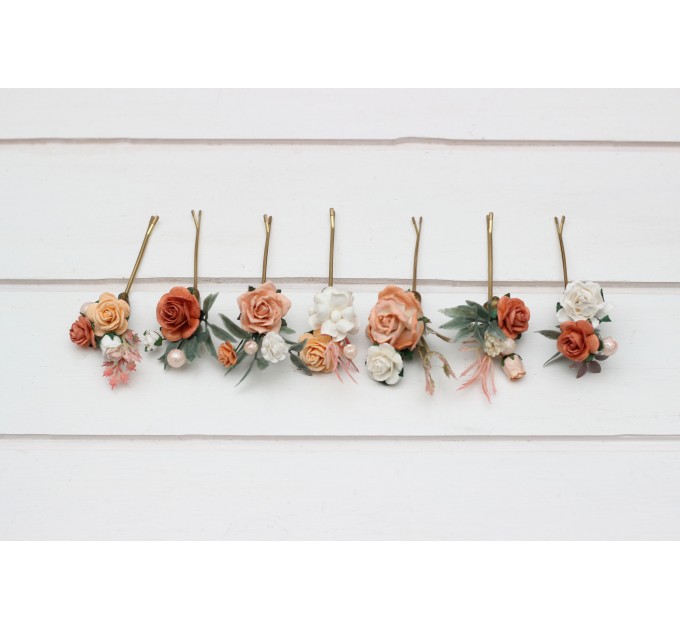 Set of 7 bobby pins in white peach color scheme. Hair accessories. Flower accessories for wedding. Flower hair pins. Bridesmaid gift. 5334