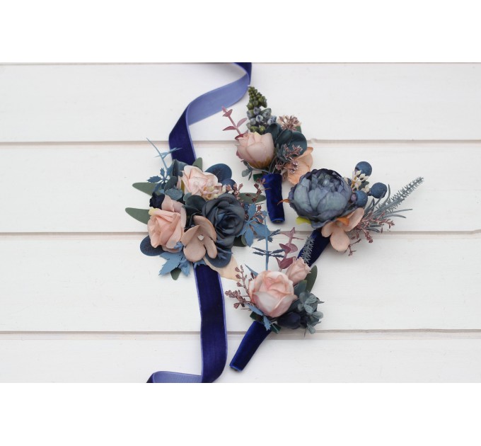 Wedding boutonnieres and wrist corsage in navy blue dusty rose color scheme. Flower accessories. 5245