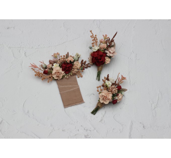 Wedding boutonnieres in blush pink burgundy color scheme. Flower accessories. Pocket boutonniere. Square flowers. Rustic wedding. 5342