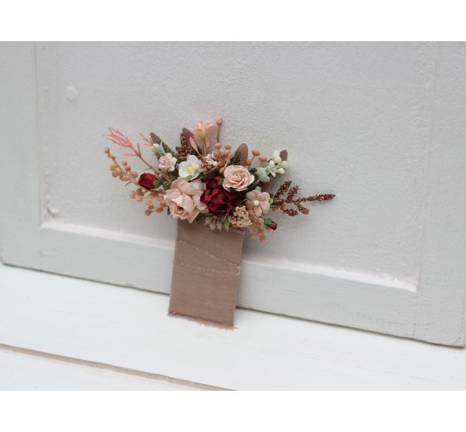 Wedding boutonnieres in blush pink burgundy color scheme. Flower accessories. Pocket boutonniere. Square flowers. Rustic wedding. 5342