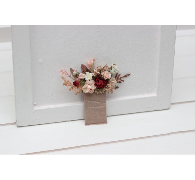 Wedding boutonnieres in blush pink burgundy color scheme. Flower accessories. Pocket boutonniere. Square flowers. Rustic wedding. 5342