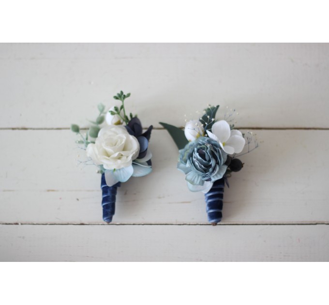 Wedding boutonnieres in dusty blue navy blue white color scheme. Flower accessories. VERA EU UK