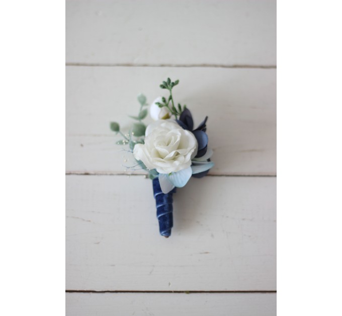 Wedding boutonnieres in dusty blue navy blue white color scheme. Flower accessories. VERA EU UK