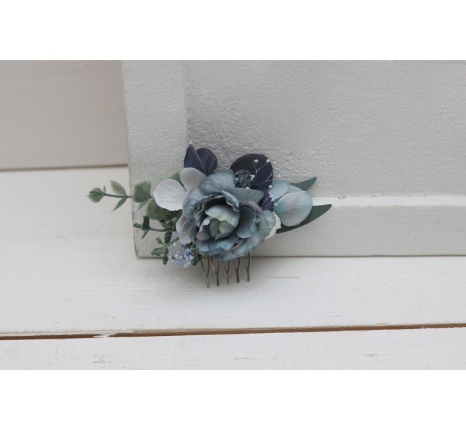 Flower comb in dusty blue navy blue white color scheme. Wedding accessories for hair. Bridal flower comb. Bridesmaid floral comb. VERA EU UK