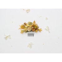 Set of single-color hair comb and hair pins. Yellow flower comb and floral hair pins. Daisy hair accessories. Flower accessories for weddings. Bridesmaid gift. For wedding theme - colorful bridesmaid dresses.