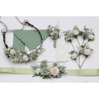  Set of  7 hair pins in  sage green white ivory color scheme. Flower bobby pins. Hair wedding accessories. Bridesmaid gift.  5391
